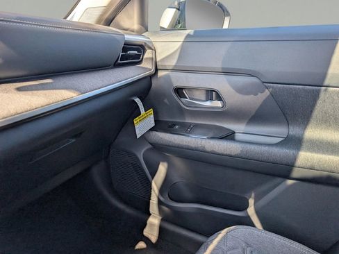 New 2026 Nissan Kicks SV w/ SV Premium Package image 29