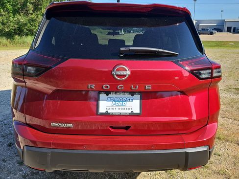 Used 2026 Nissan Rogue S FWD image 5
