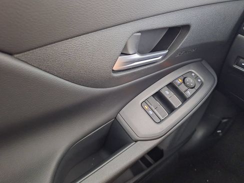 Used 2026 Nissan Sentra SV w/ SV Convenience Package FWD image 18