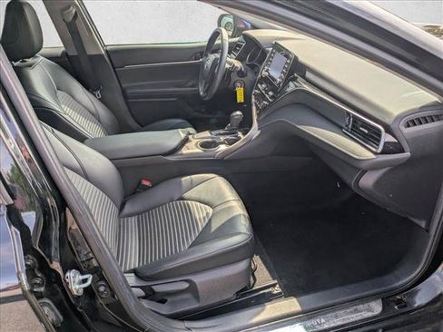 Used 2021 Toyota Camry SE FWD image 15