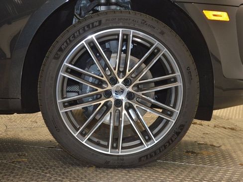 New 2026 Porsche Macan AWD/4WD image 16