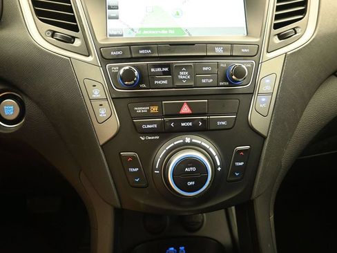 Used 2018 Hyundai Santa Fe Sport w/ 2.0T Ultimate Tech Package 05 FWD image 18