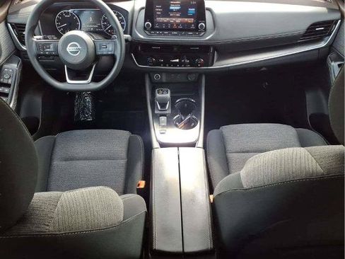 Certified 2021 Nissan Rogue SV FWD image 10