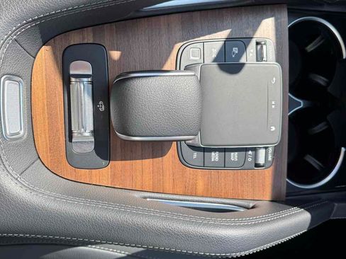 Used 2025 Mercedes-Benz GLS 450 4MATIC image 25