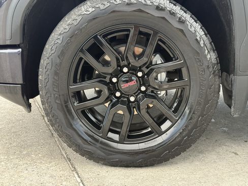 Used 2024 GMC Sierra 1500 Elevation w/ X31 Off-Road Package AWD/4WD image 12