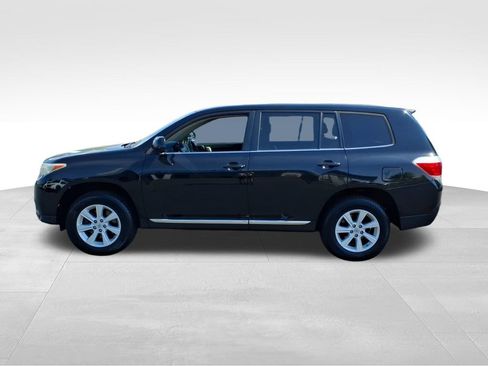 Used 2011 Toyota Highlander 4WD w/ Tow Pkg image 21
