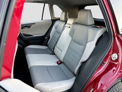 Used 2023 Toyota RAV4 Limited image 24
