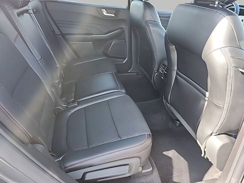 Certified 2025 Ford Escape ST-Line image 7