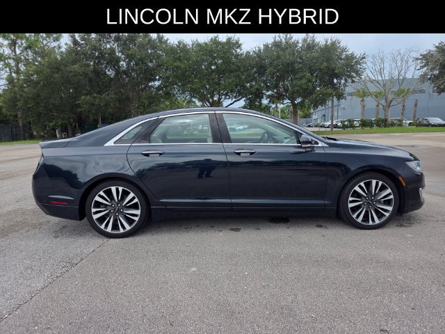 Used 2020 Lincoln MKZ Reserve w/ Elements Package FWD image 2