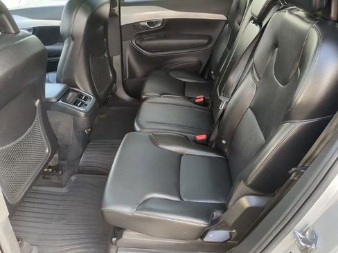Used 2018 Volvo XC90 T5 Momentum w/ Convenience Package image 21