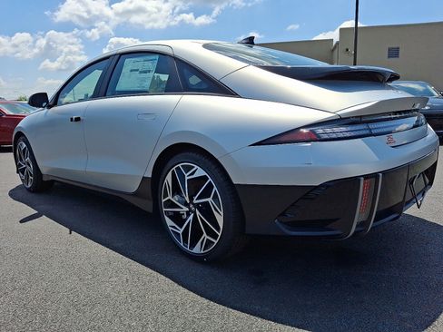 New 2025 Hyundai Ioniq 6 SEL image 3