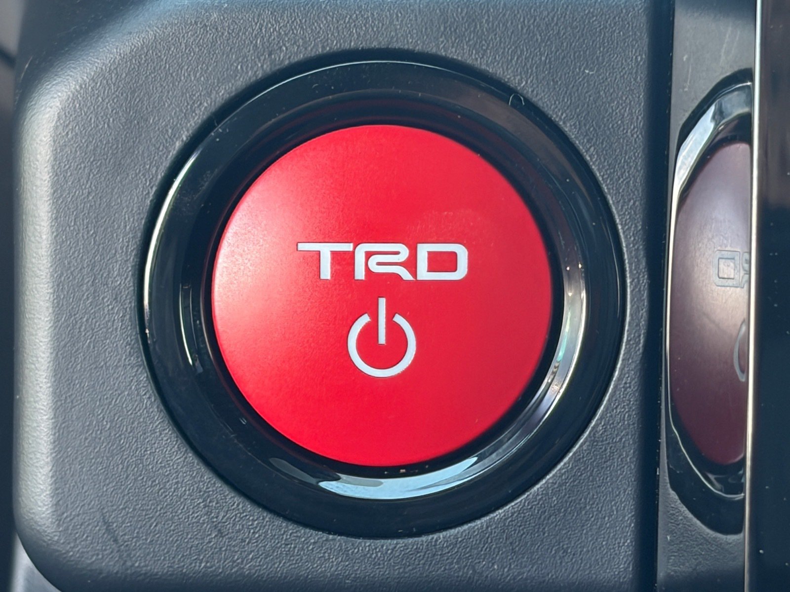 Used 2025 Toyota Tacoma TRD Off-Road w/ TRD Off Road Premium Package AWD/4WD image 35