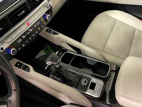 Used 2022 Kia Telluride S FWD image 18