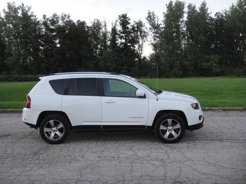 Used 2017 Jeep Compass High Altitude AWD/4WD image 6