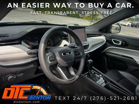 Used 2025 Jeep Compass Limited AWD/4WD image 10