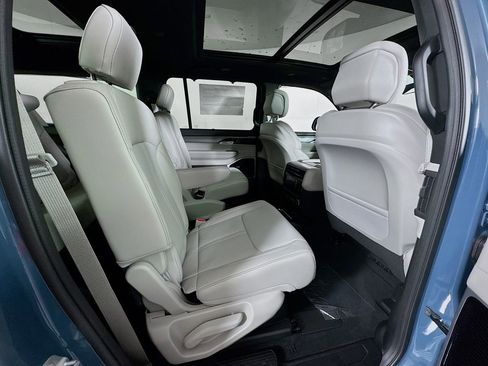New 2026 Jeep Grand Wagoneer L Limited AWD/4WD image 30