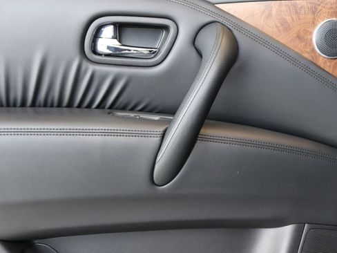 Used 2024 Nissan Armada SL image 22