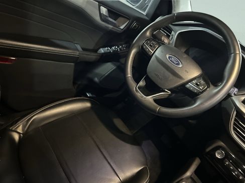 Used 2023 Ford Escape Platinum image 20