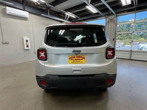 Used 2021 Jeep Renegade Sport AWD/4WD image 4