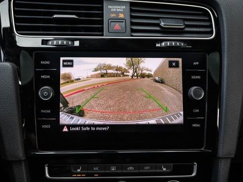 Used 2019 Volkswagen GTI SE image 75