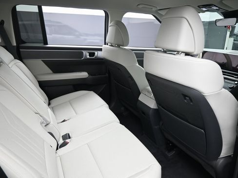 Used 2024 Hyundai Santa Fe SEL image 32