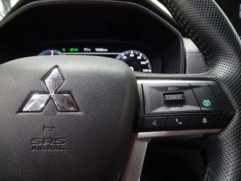 Used 2023 Mitsubishi Outlander SEL image 27