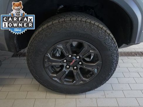 Used 2025 GMC Canyon Elevation w/ Convenience Package AWD/4WD image 17