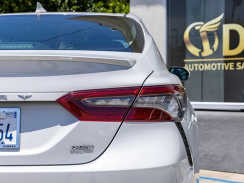 Used 2023 Toyota Camry XSE FWD image 13