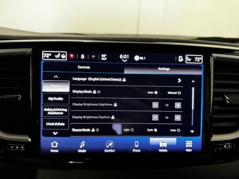 Used 2025 Chrysler Pacifica Select FWD image 42
