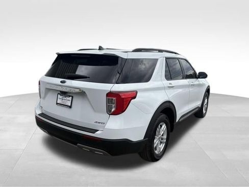 Used 2023 Ford Explorer XLT w/ Equipment Group 202A AWD/4WD image 2