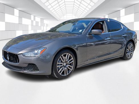 Used 2016 Maserati Ghibli Base image 3