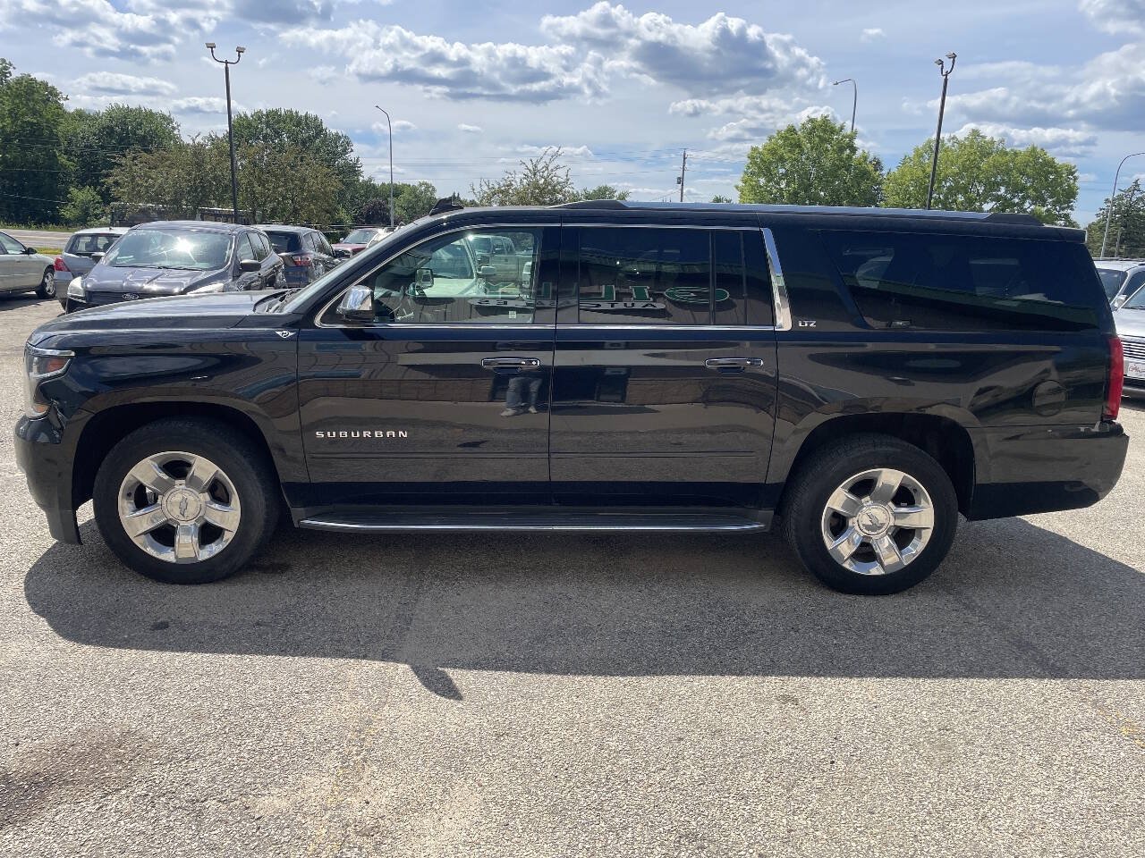 Used 2016 Chevrolet Suburban LTZ AWD/4WD image 5