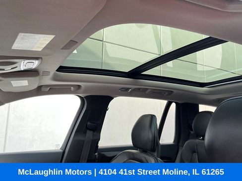 Used 2017 Volvo XC90 T6 Momentum image 26