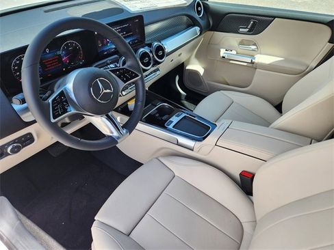 Certified 2025 Mercedes-Benz GLB 250 4MATIC image 7
