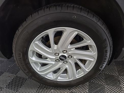 Used 2024 Lincoln Corsair AWD image 18