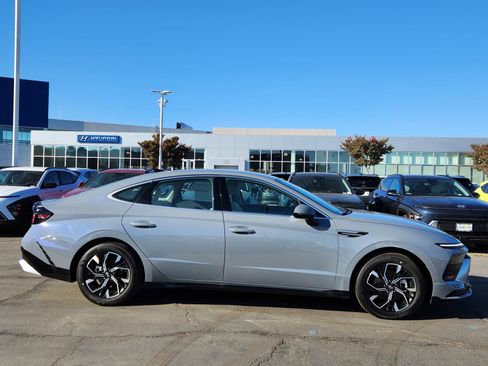 New 2025 Hyundai Sonata SEL image 8
