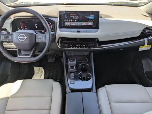 Used 2025 Nissan Rogue SL FWD image 15