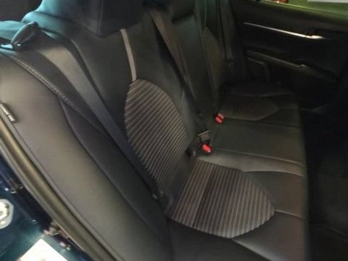 Used 2019 Toyota Camry SE FWD image 19