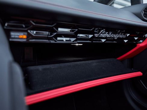 Used 2024 Lamborghini Huracan EVO image 65