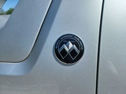 Used 2013 Chevrolet Avalanche LTZ image 14