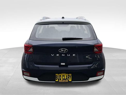New 2026 Hyundai Venue SEL FWD image 4