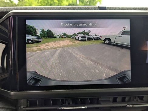 New 2025 Jeep Gladiator Sport image 21