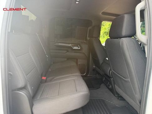 Used 2024 Chevrolet Silverado 2500 LT AWD/4WD image 12