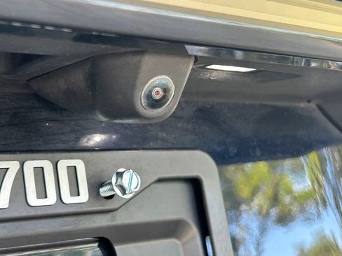 Used 2026 BMW X7 M60i AWD/4WD image 18