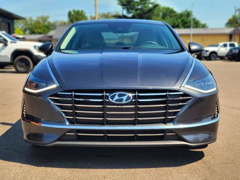 Used 2022 Hyundai Sonata SE FWD image 2