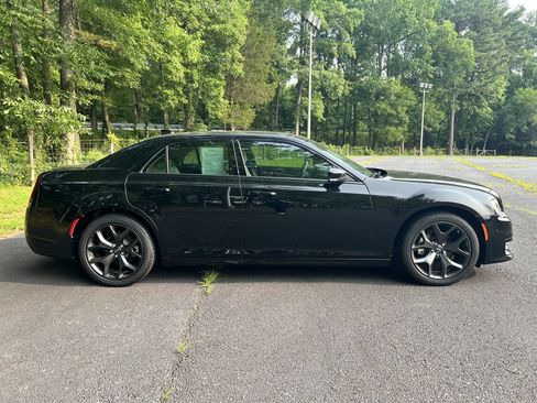 Certified 2023 Chrysler 300 Touring L w/ Safetytec Plus Group RWD image 2