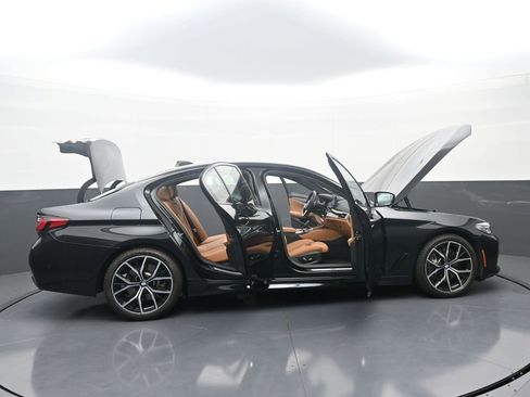 Used 2023 BMW 540i xDrive w/ M Sport Package AWD/4WD image 45