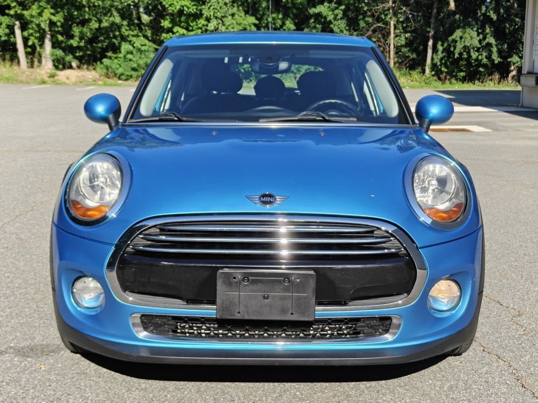 Used 2018 MINI Cooper 4-Door Hardtop FWD image 8