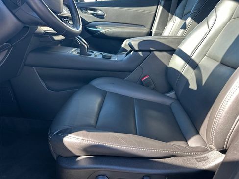 Certified 2025 Cadillac XT4 Premium Luxury image 9