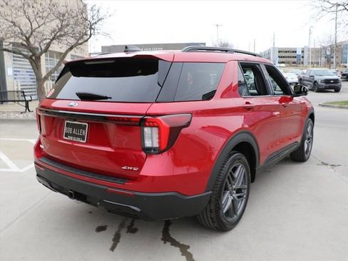 New 2026 Ford Explorer ST-Line w/ ST-Line Street Pack image 5